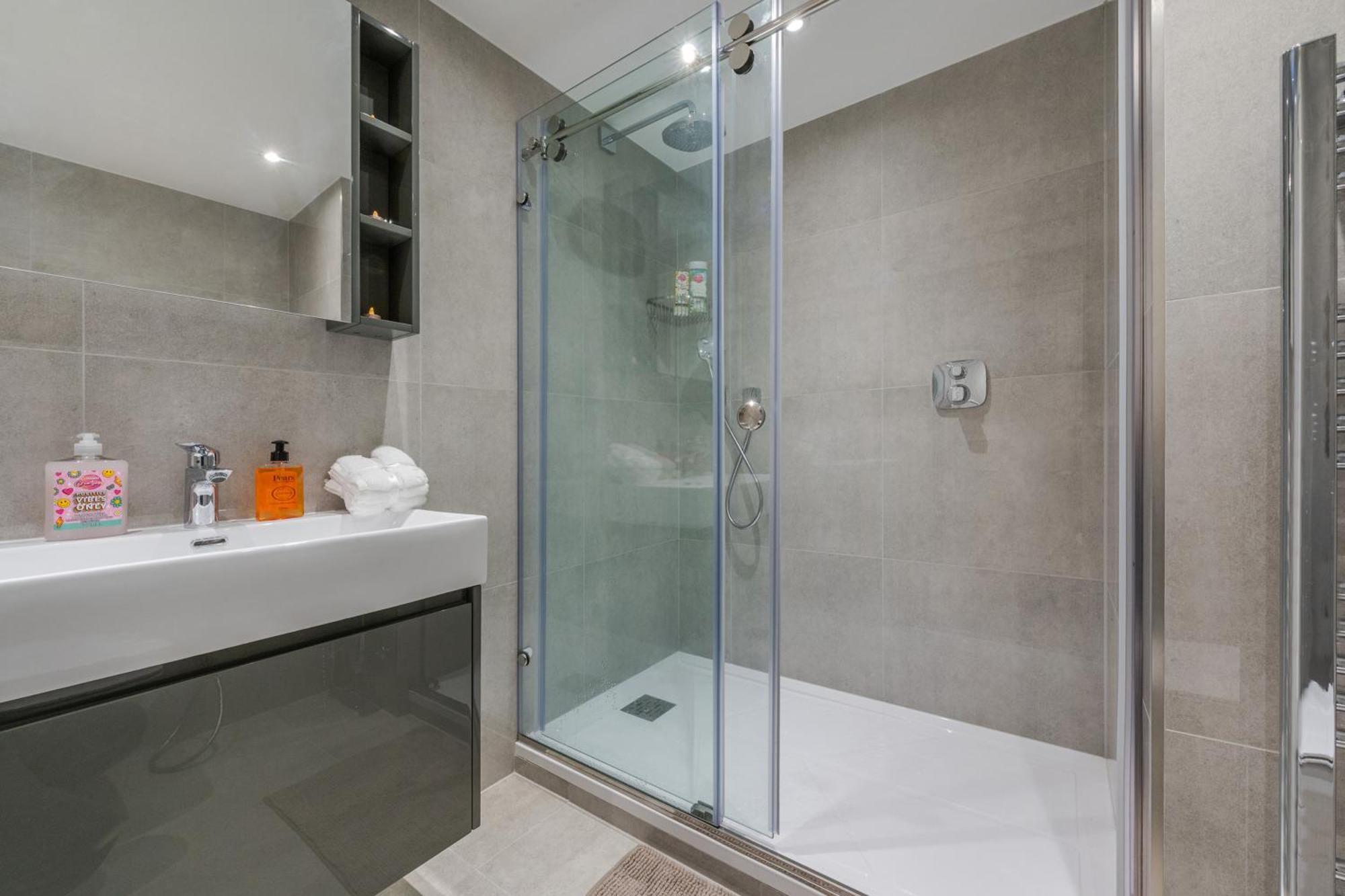 City Chic 3 Bedroom 2 Bathroom Luxury Living 7Hs Londra Esterno foto